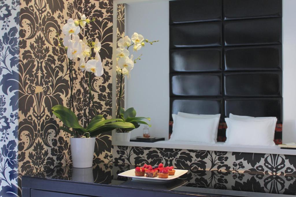 Galaxy Art Hotel โอราโยกาสโตร ภายนอก รูปภาพ