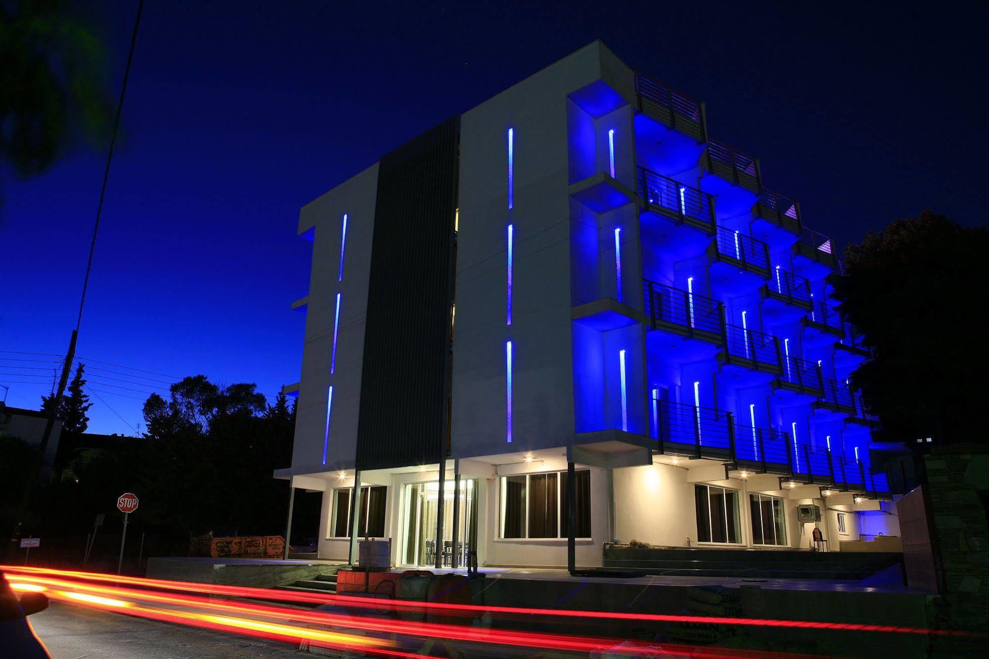 Galaxy Art Hotel โอราโยกาสโตร ภายนอก รูปภาพ